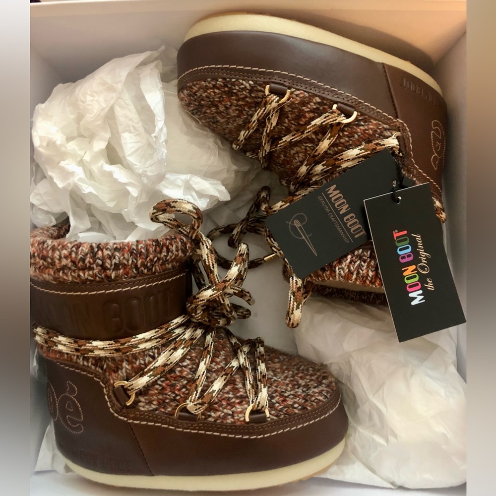 Chloe - CHLOE X MOON BOOTS